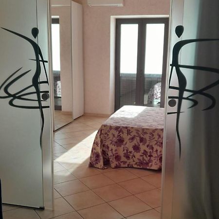 Anna'S Apartment - Милаццо Экстерьер фото